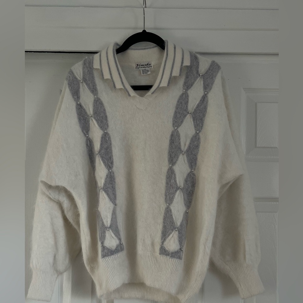 Venesha sweater angora Size S-M